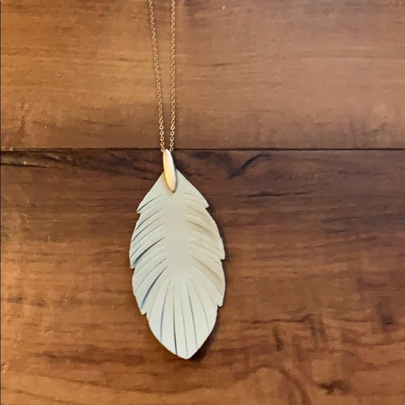 New It’s sense feather snake print long necklace - Picture 4 of 4